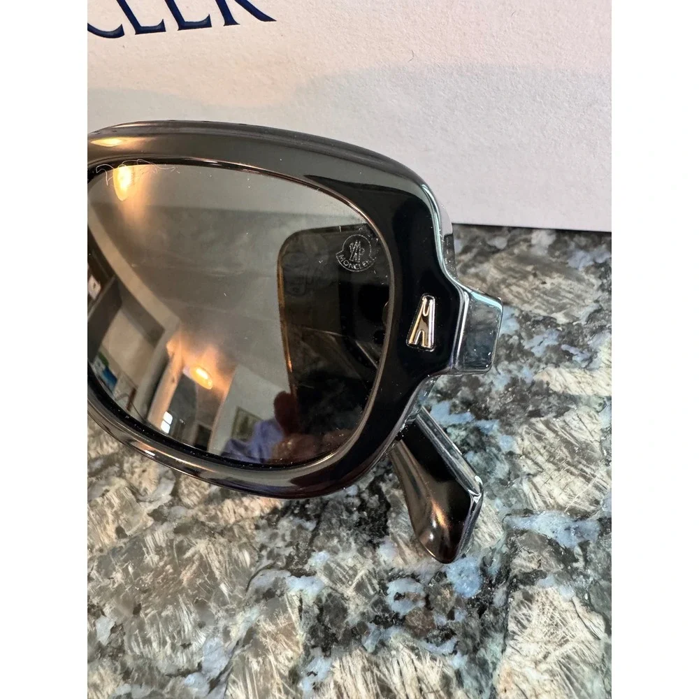 Moncler‎ Suntrap ML6008 Sunglasses Black Grey Rectangular Made in Italy ML 6008
